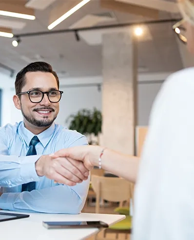 Strategische Zusammenarbeit und Unternehmensberatung im Versicherungssektor
